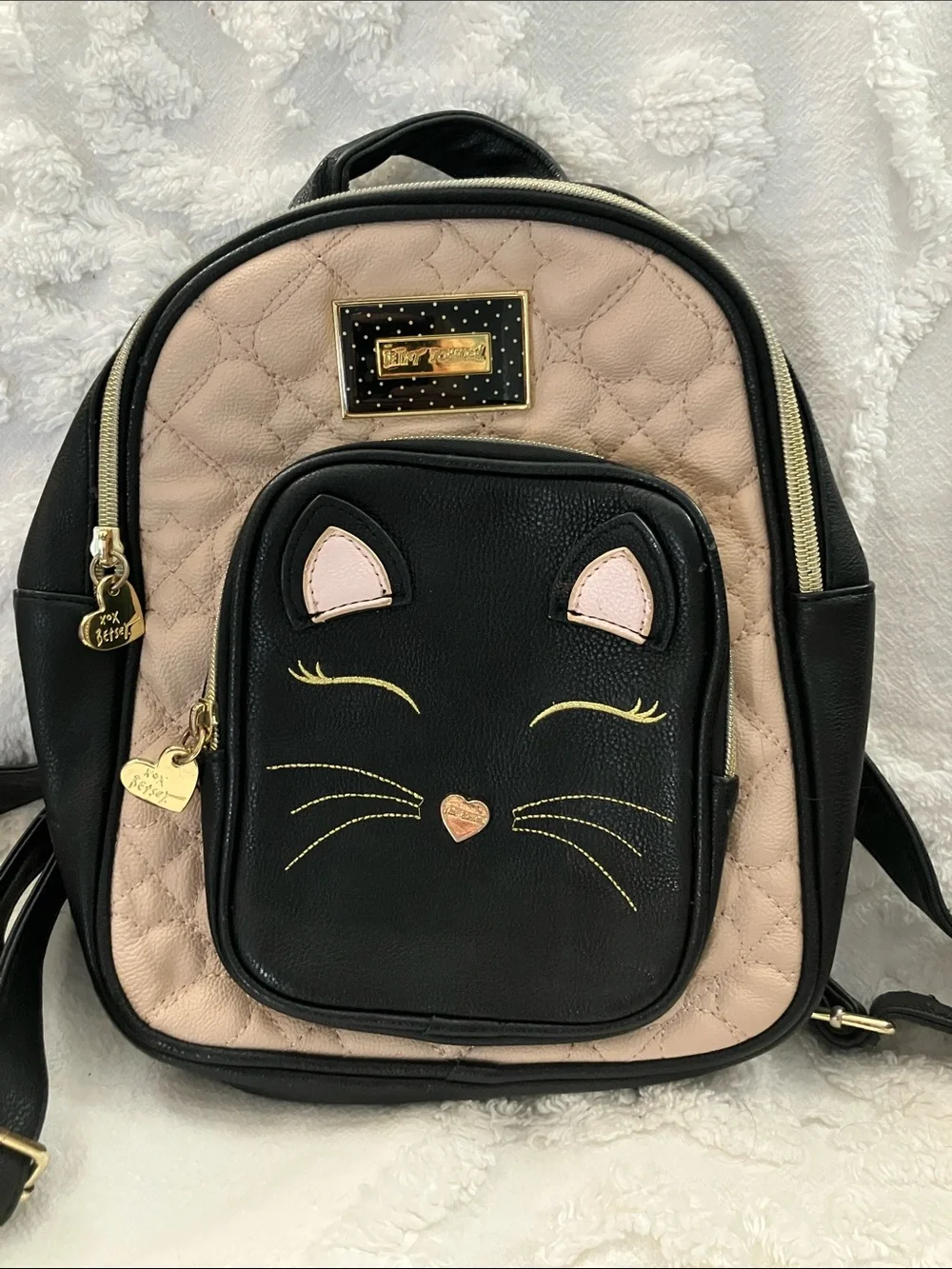 Betsey Johnson Black & Blush Quilted Cat Face Mini Backpack - Picture 2 of 6
